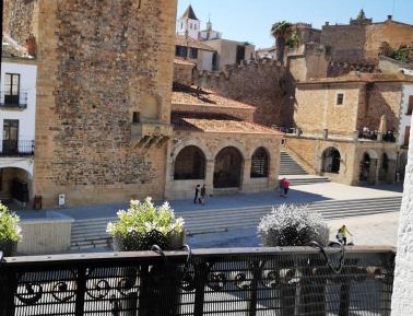 Apartment with Balcony