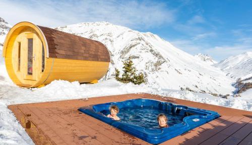 Apartment with Garden View