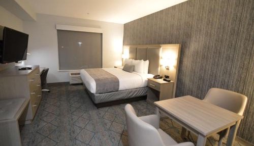 King Rom with Kitchenette