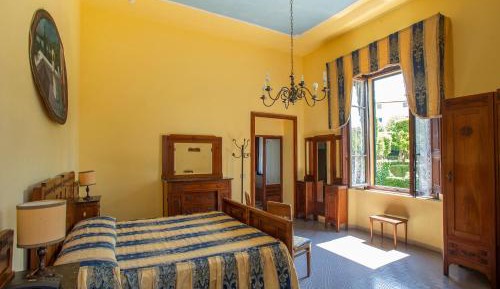 One-Bedroom Apartment (4 Adults)