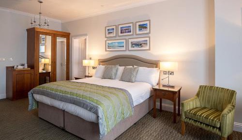 Premier Deluxe King Room