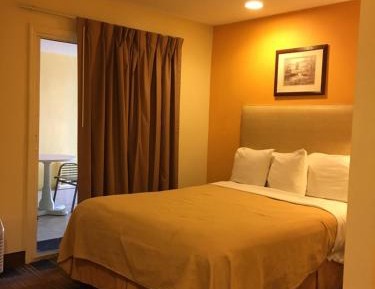 Executive Queen Room with Two Queen Beds - Non-Smoking