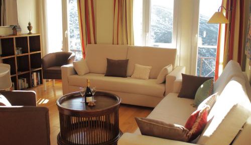 Deluxe Apartment