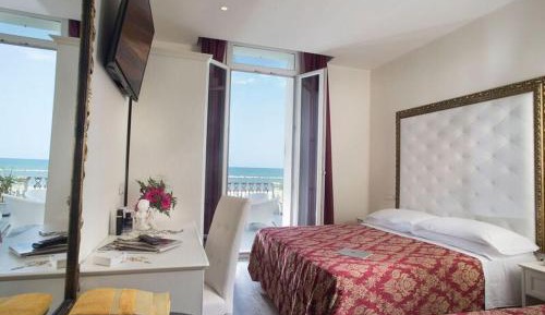 Superior Triple Room with Sea View and Terrace