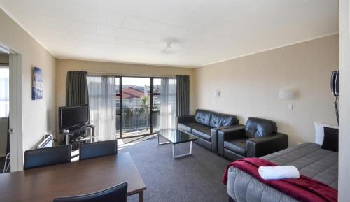 Two-Bedroom Apartment (6 Adults)