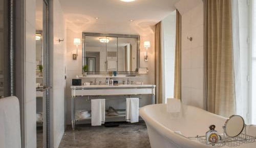 Grand Premier King Room