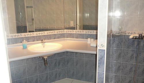 Queen Room with Garden View