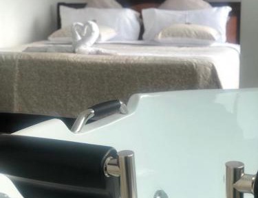 Deluxe Suite with Spa Bath