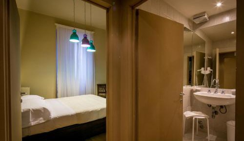 Quadruple Room with Private Bathroom