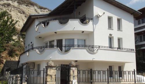 Villa - Beach Front