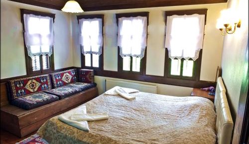 Corner Double Room