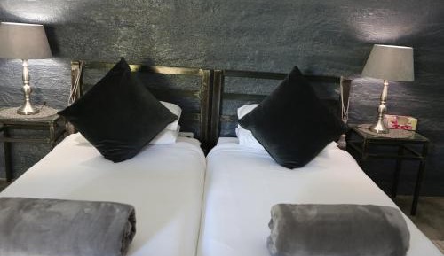 Twin Room with Bathroom