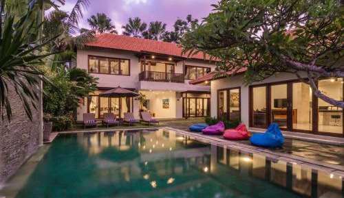 Four-Bedroom Villa with Private Pool