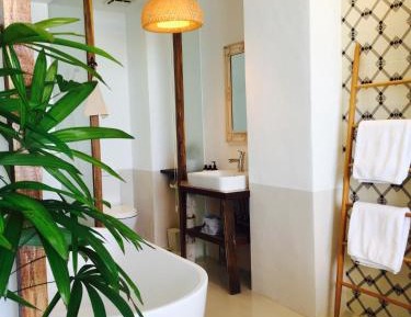 Deluxe Double Room with Balcony and Sea View