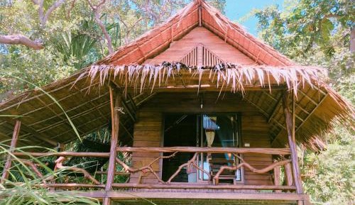 Bungalow with Fan