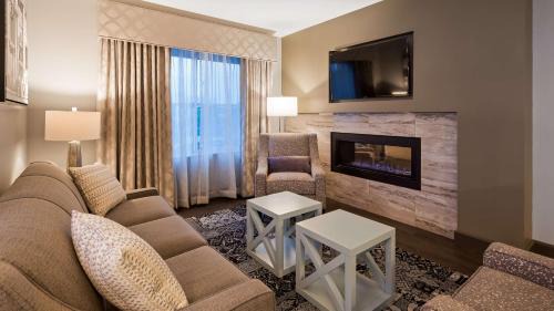King Suite with Sofa Bed