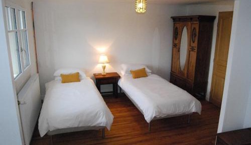 Family Room with Mountain View