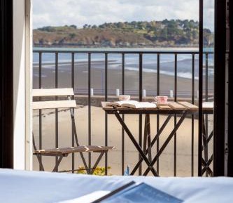 Double Room with Balcony and Sea View
