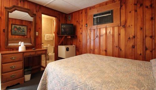 Standard Queen Room