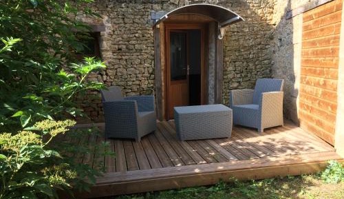 Studio with Sofa Bed