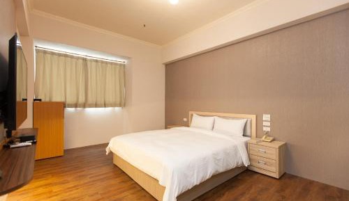 Queen Room
