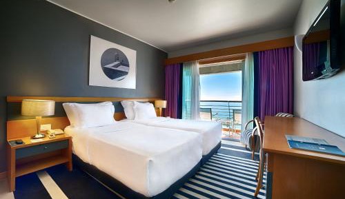 Double or Twin Room with Sea View