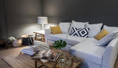 Three-Bedroom Apartment with Balcony