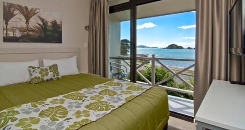 Deluxe Suite with Sea View - Water Front