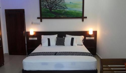 Deluxe King Suite