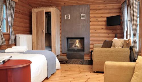 Chalet with Fireplace (2 Adults)