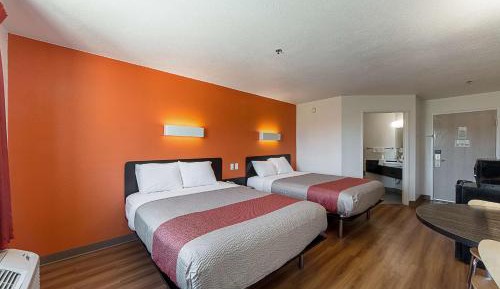Queen Room with Two Queen Beds - Non-Smoking