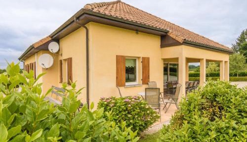 Six-Bedroom Holiday Home