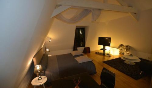 Triple Room with City View