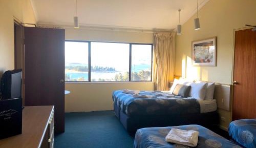 Deluxe upper-level Lake view - sleeps up to 4