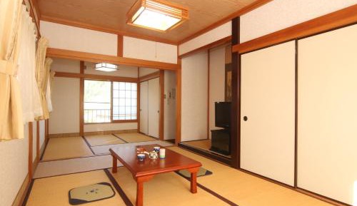 Japanese-Style Quadruple Room