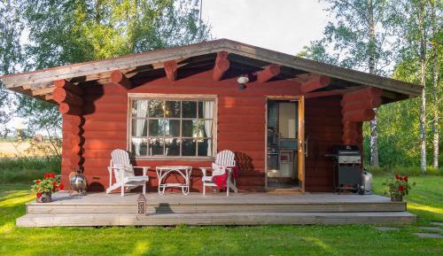 Cottage with Lake View