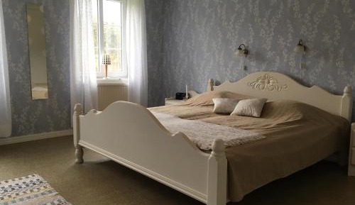Standard Double Room with Shared Bathroom