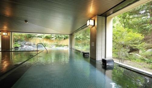 Japanese-Style Economy Room