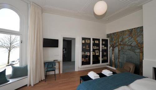 Twin Room with View