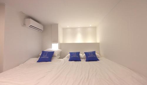 Economy Triple Room