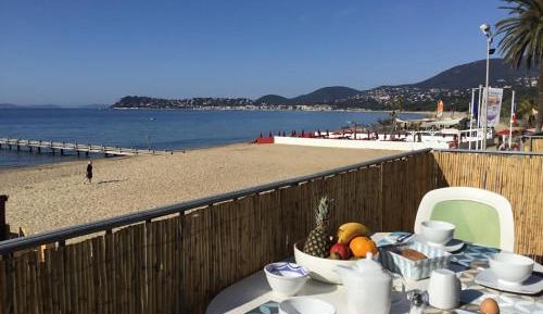 Apartment with Sea View and Balcony