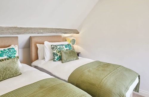 Great Ayton House | Host & Stay | Waterlily Cottage