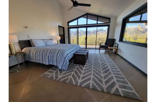 Tanque Verde House | GORGEOUS MOUNTAIN VIEW LUXURY HOME W/ POOL/JACUZZI