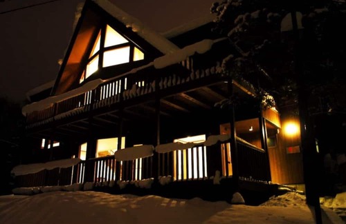 Furano House | Furano Lodge 10 / Furano Hokkaidō
