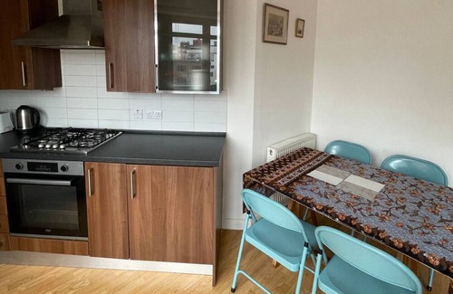 Haggerston Apartment | Perfectly Located 1BD Flat by the Canal - Hackney