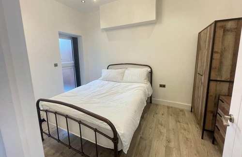 Fortune Green Apartment | Stylish & Modern 1BD Flat, West Hampstead