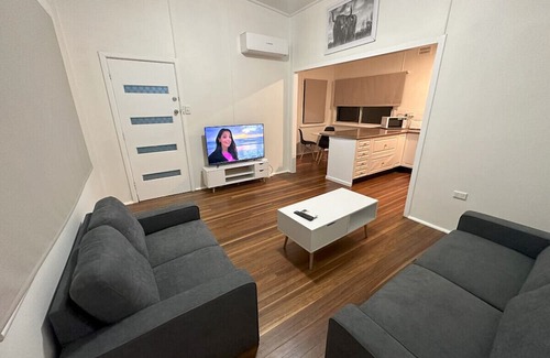 Grafton Apartment | Private 1 Bedroom Apartment with Fenced Yard
