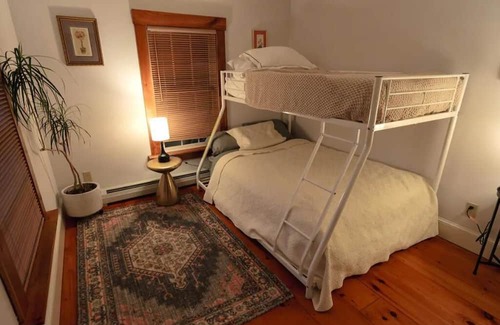 Brownsville House | Escape To Outdoor Adventures at Mount Ascutney