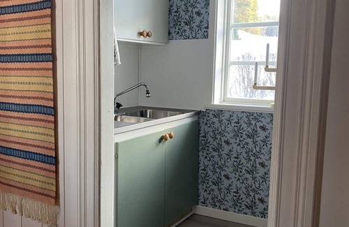 Gallo Cottage | Cozy escape in serene Jämtland, near Gällö and Revsundssjön Lake. Nature retreat