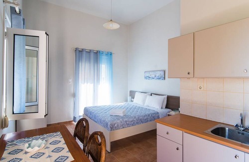 Sissi House | Private Yard studio 8 km (5min) away from Malia